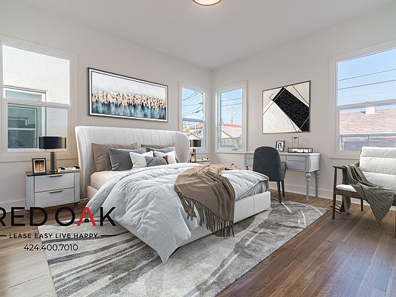 3rd image of 334 N Kingsley Dr #1/4