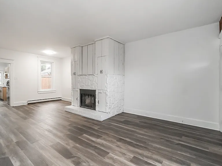 716 W Cedar St — Photo 5