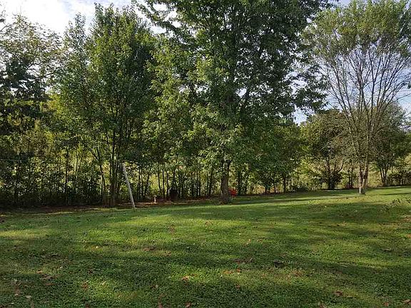 5th image of 48 Augusta Dr