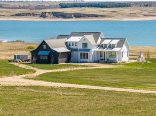 1230 50b Ave NW, Garrison, ND 58540
