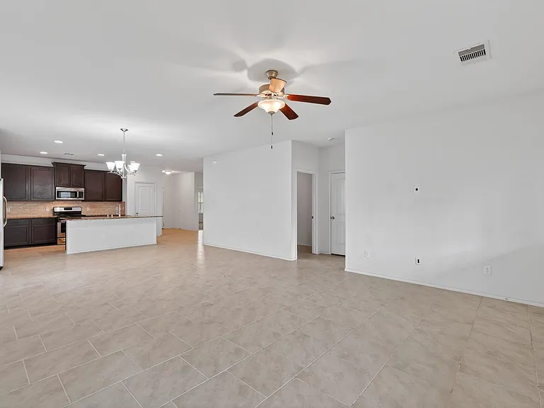 138 Meadow Grove Dr — Photo 24