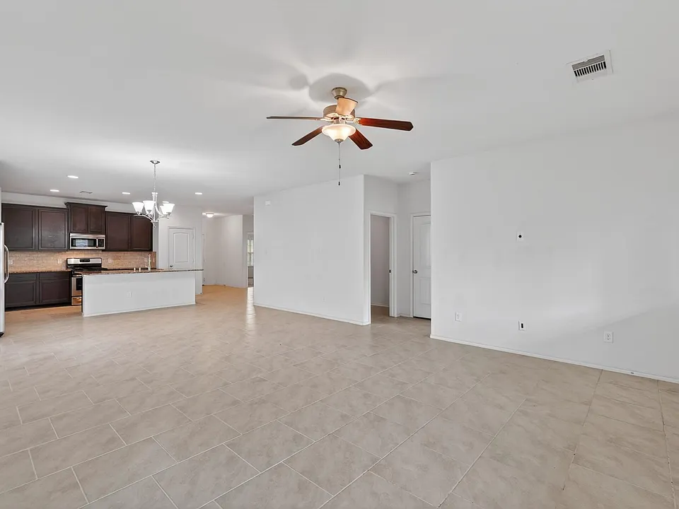 138 Meadow Grove Dr