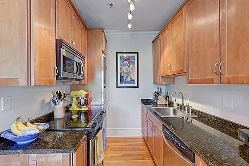 61 Park Dr #10 Photo 1