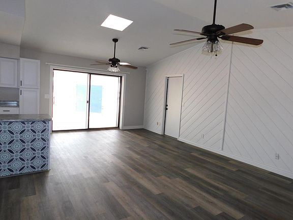 5th image of 22845 N 83rd Ave