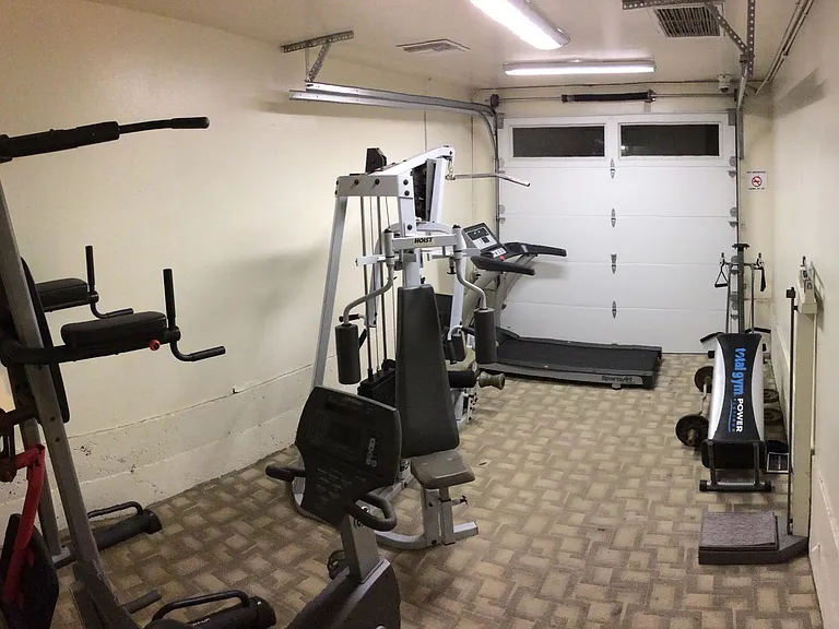 650 C&I Investments — Photo 9