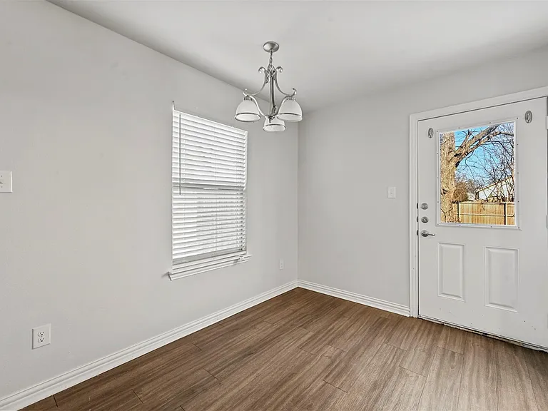 727 W Johnson St #A — Photo 19