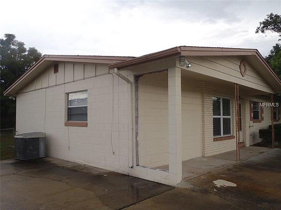 2nd image of 2202 Fleet Cir
