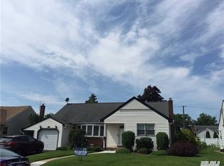 3682 Jerusalem Ave, Wantagh, NY 11793