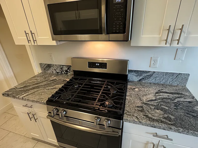 131 N Breed St #102 — Photo 3