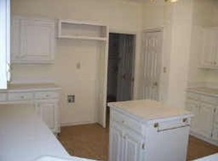 1205 Royal Crescent Dr, Bedford, TX 76021