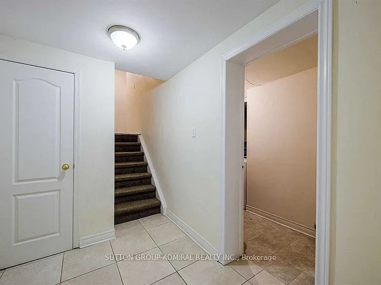 52 Farrell Ave #BASEMENT — Photo 5