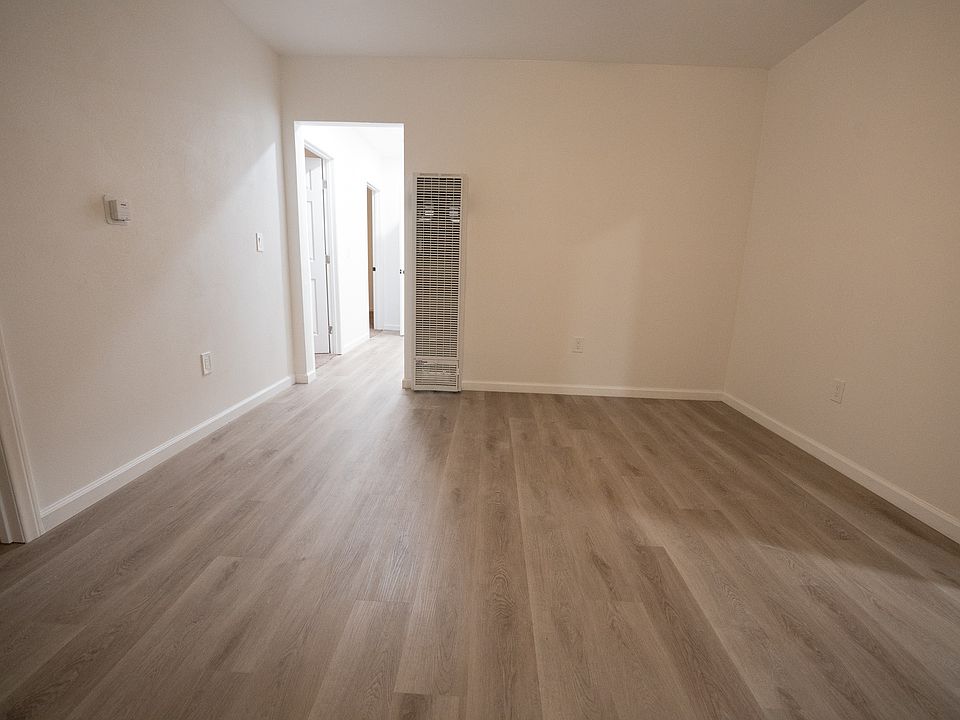 1st image of 1300 W 109th St #1