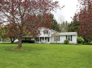 525 Holt Rd, Webster, NY 14580
