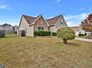 1613 Village Place Cir NE, Conyers, GA 30012