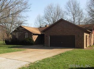 54 Stone Dr, Highland, IL