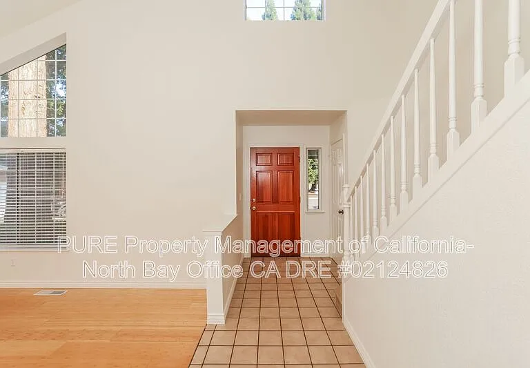 8 Voss Park Cir — Photo 5
