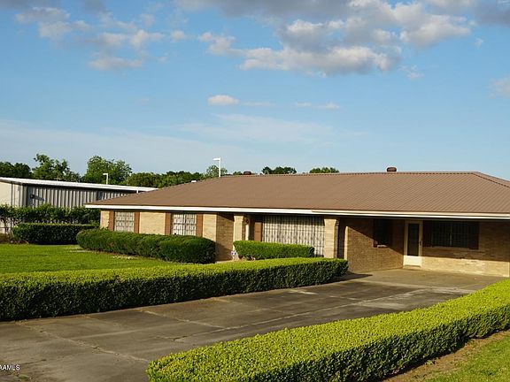 3rd image of 1121 S Martin Luther King Drive Dr
