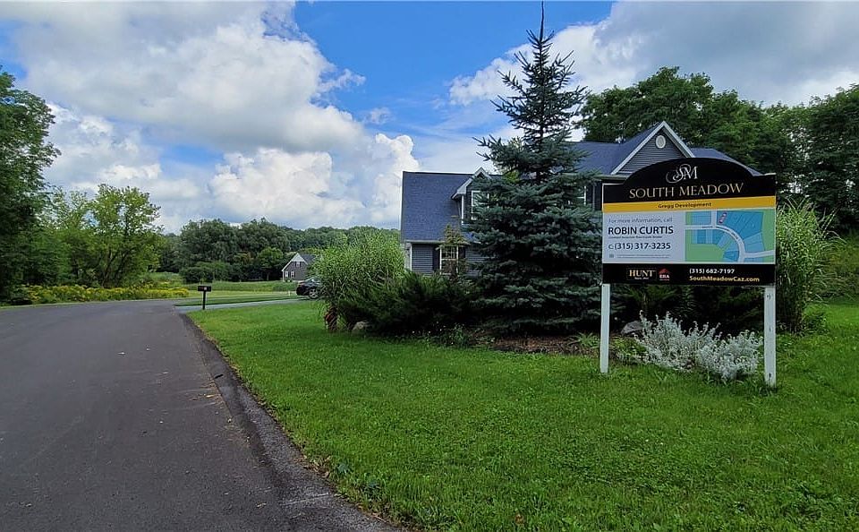 1st image of 31 S Meadow Dr