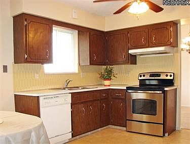 5th image of 31500 Farm Dr