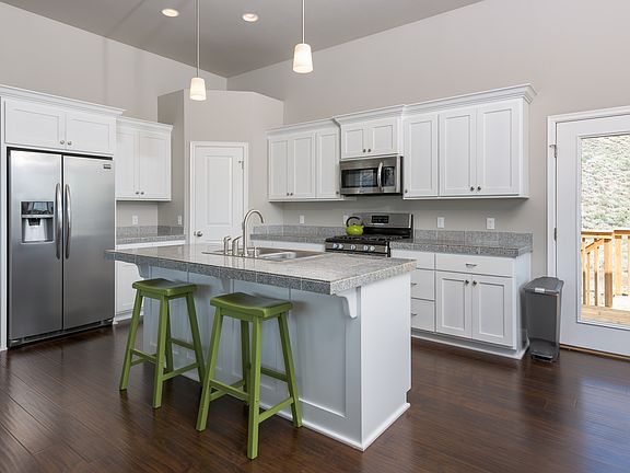 3rd image of 2020 Laurelwood Dr