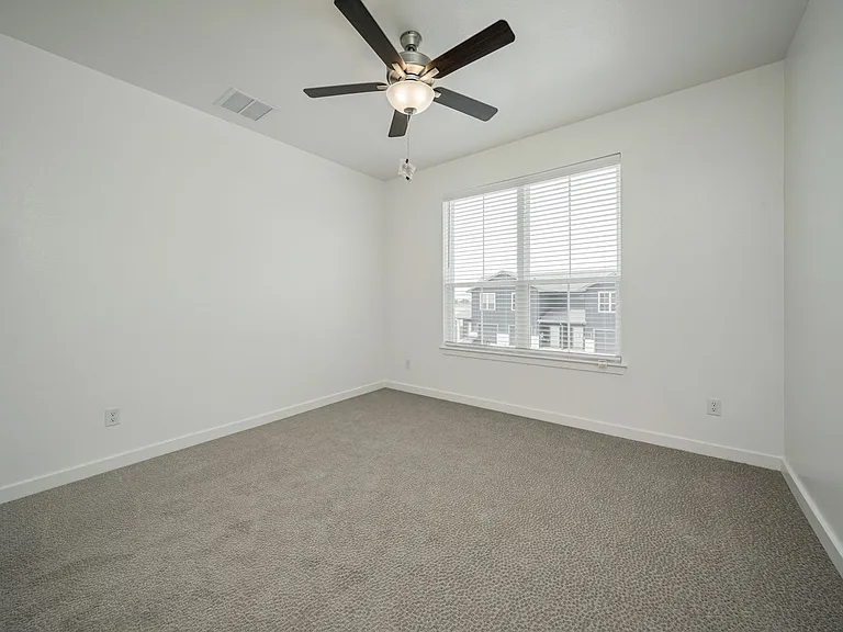8434 Adelaide Dr — Photo 27