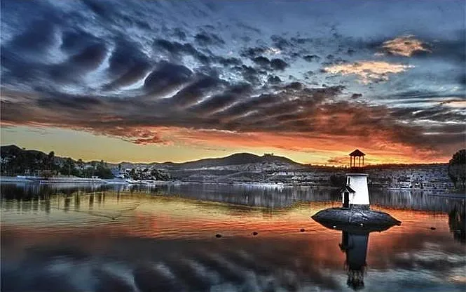 Winter photo of Canyon Lake, mountains and amazing sunsets s