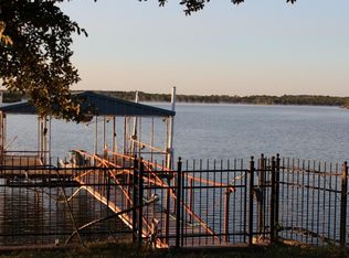 523 Islet Dr, Runaway Bay, TX 76426