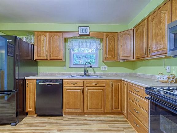 5th image of 4441 Marywood Dr