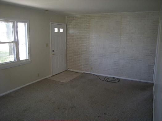 2nd image of 137 Shumaker Ln
