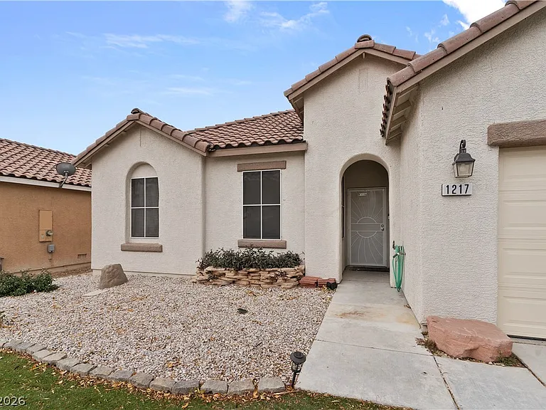 1217 Cove Palisades Dr — Photo 4