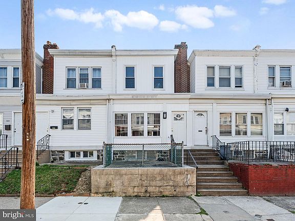 2nd image of 5921 Elsinore St
