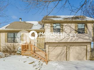 1126 E Elizabeth St, Olathe, KS 66061