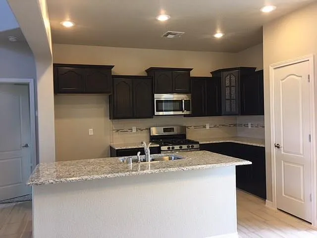 7536 Wolf Creek Dr — Photo 10