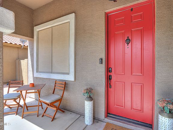 3rd image of 1947 N VISTA Lane