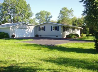 917 Labarge Rd, Hudson, WI 54016