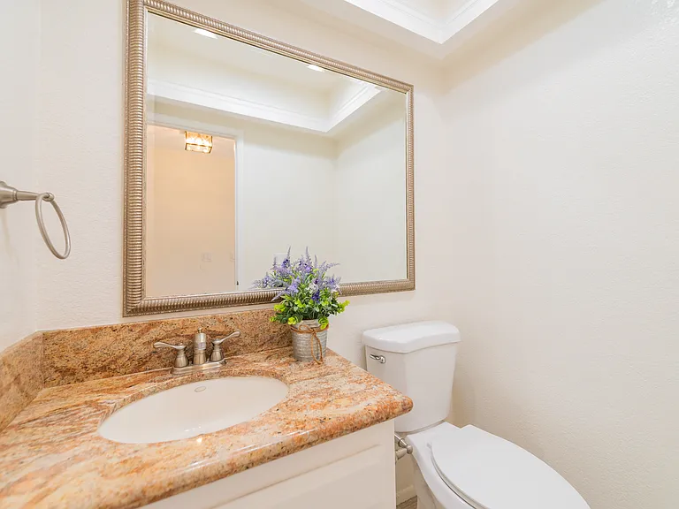 5212 Berkshire Way — Photo 10