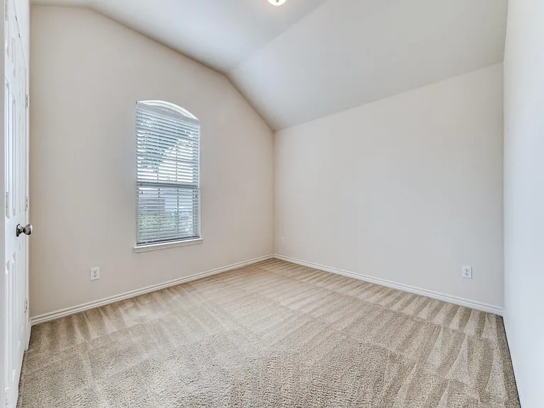 3605 Chapel Hill Ln #3605 — Photo 8