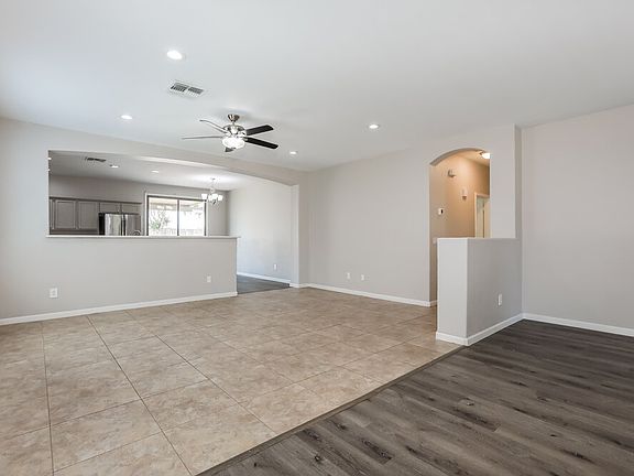 3rd image of 40994 N Vine Ave