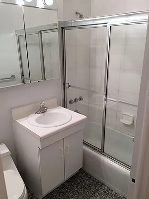 Rented by Carlyle Property Management | media 4