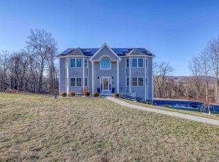 34 Meadow View Drive, Marlboro, NY 12542