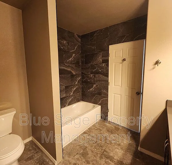 1965 Baker View Dr — Photo 27