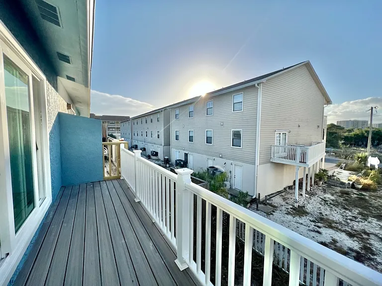 1 Gulf Breeze Ct — Photo 30