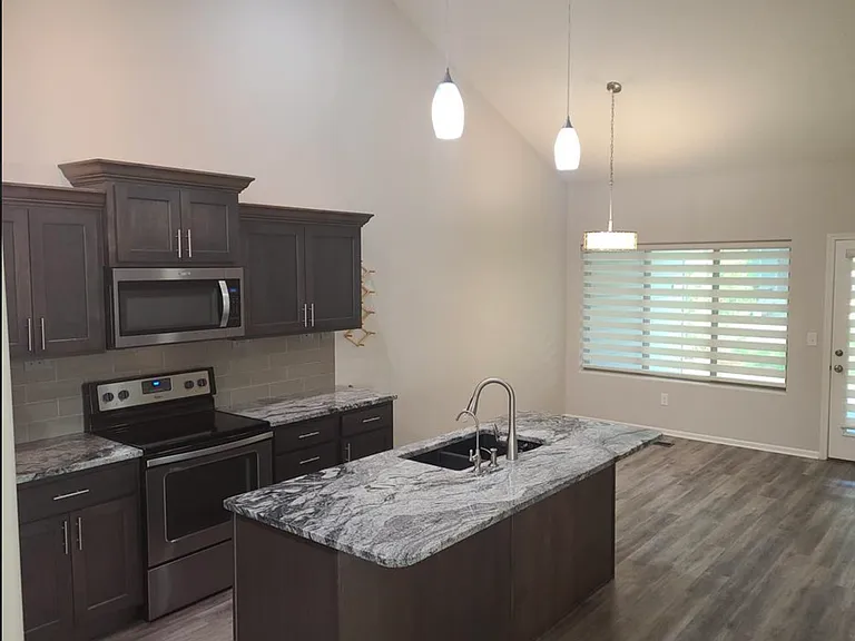 3814 Chileno Dr — Photo 2