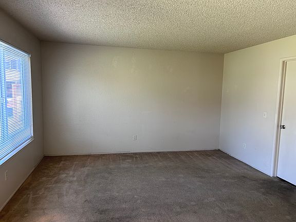 3rd image of 1845 Cherokee Dr Unit 3