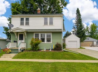 1108 E 16th St, Sterling, IL 61081