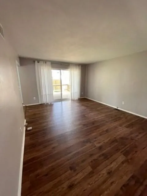 2 bed, 952 sqft, $1,725 — Photo 2