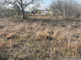 610 Cedar St #9, Jourdanton, TX 78026