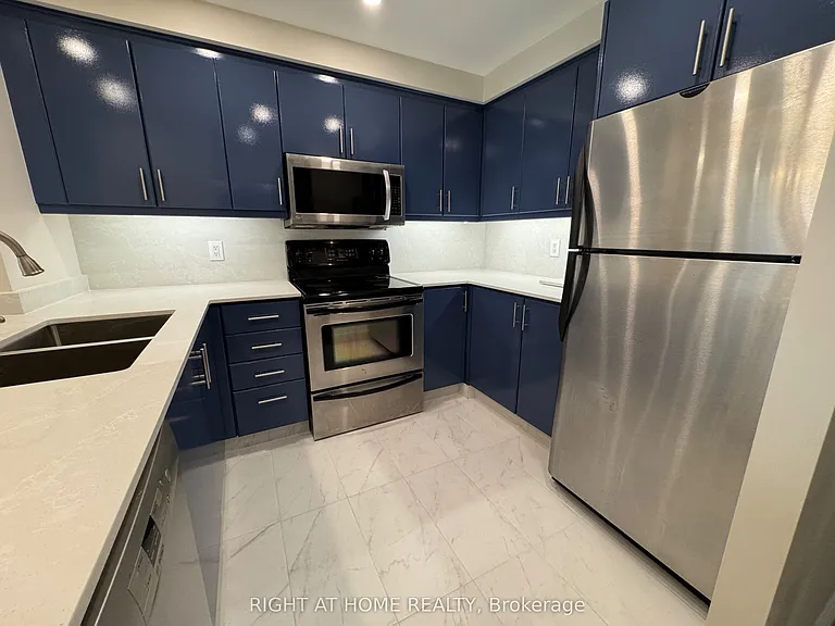 2287 Lake Shore Blvd W #906 — Photo 8
