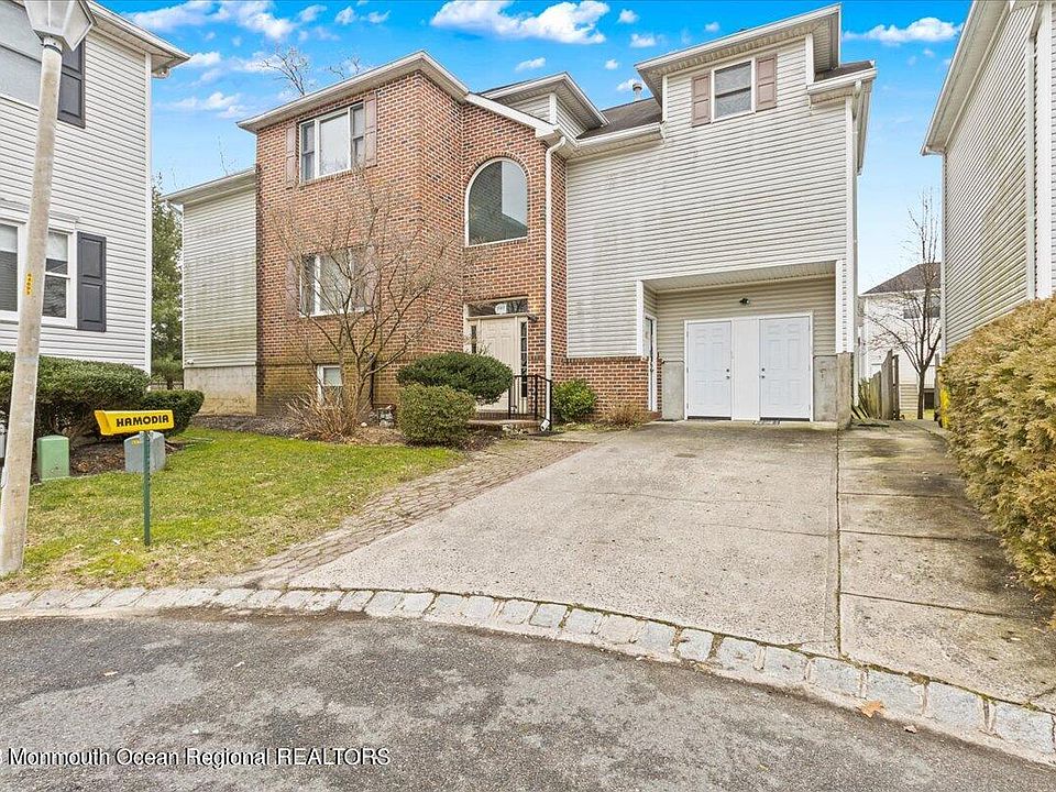 1st image of 1003 Twin Oaks Drive