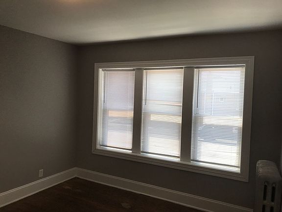 4th image of 7546 S Carpenter St #7552-1